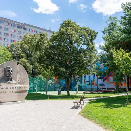 Timeless Near Center Apartamento